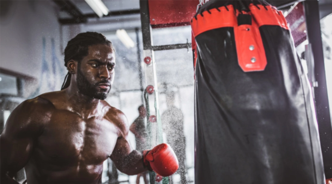 Entrenamiento Roundup: La clase de boxeo de este gimnasio te dejará ' Bailey ' respirando